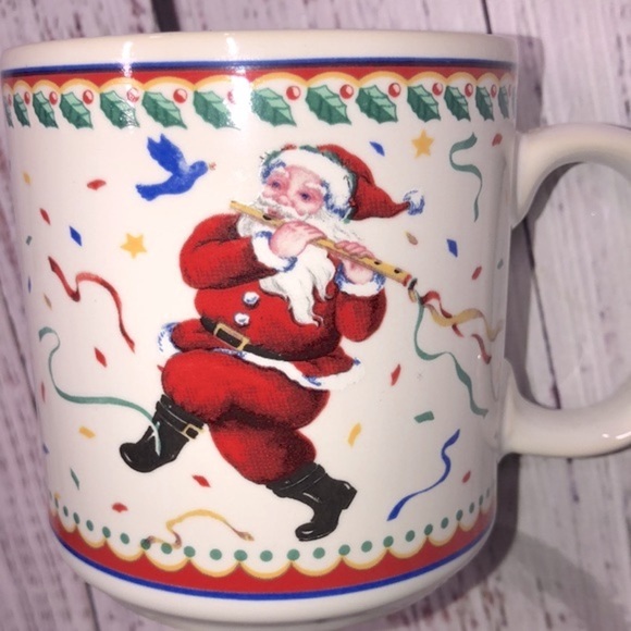 Vintage Santa Clause playing flute Christmas coffee mug - Picture 2 of 6